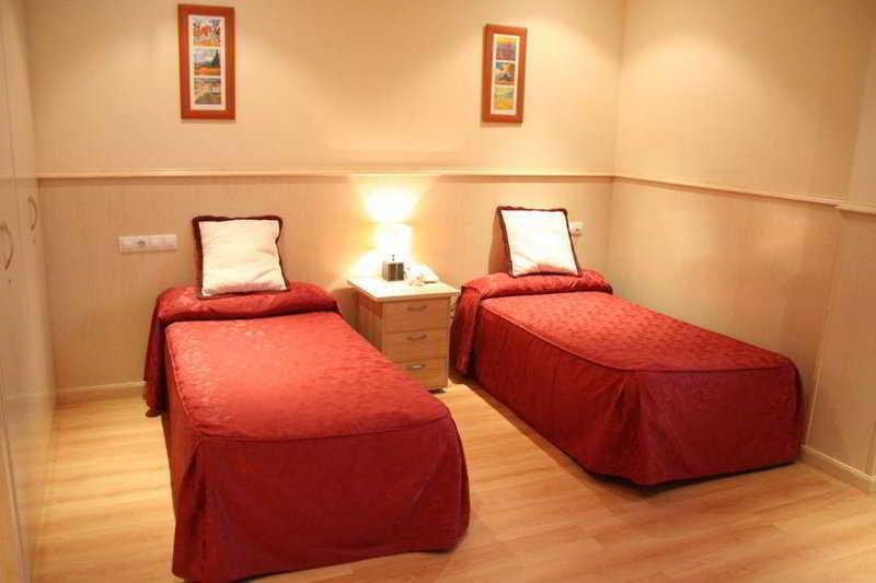 Arturo Soria Centro Hotel Madrid Ruang foto